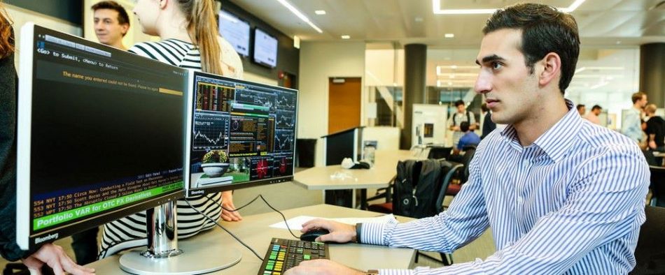 You are currently viewing Recrutement tech­nique : comment embau­cher les meilleurs talents technologiques
