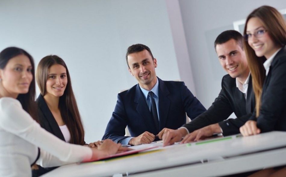 You are currently viewing Recrutement interne, en agence, exter­na­lisé : quel est le plus efficace ?